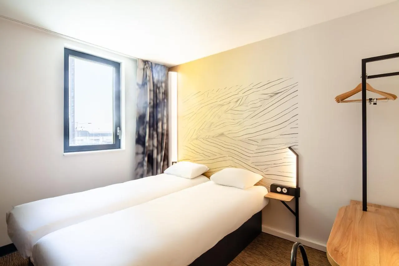 B&B Hotel Brest Centre Port De Commerce Francia